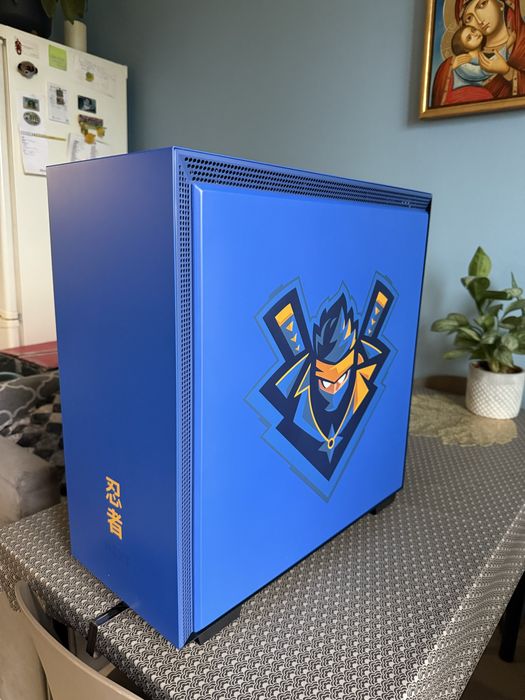 ЧИСТО НОВА кутия NZXT H700i Ninja edition