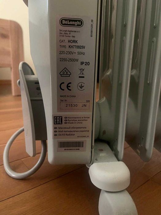 Delonghi маслен радиатор с вентилатор