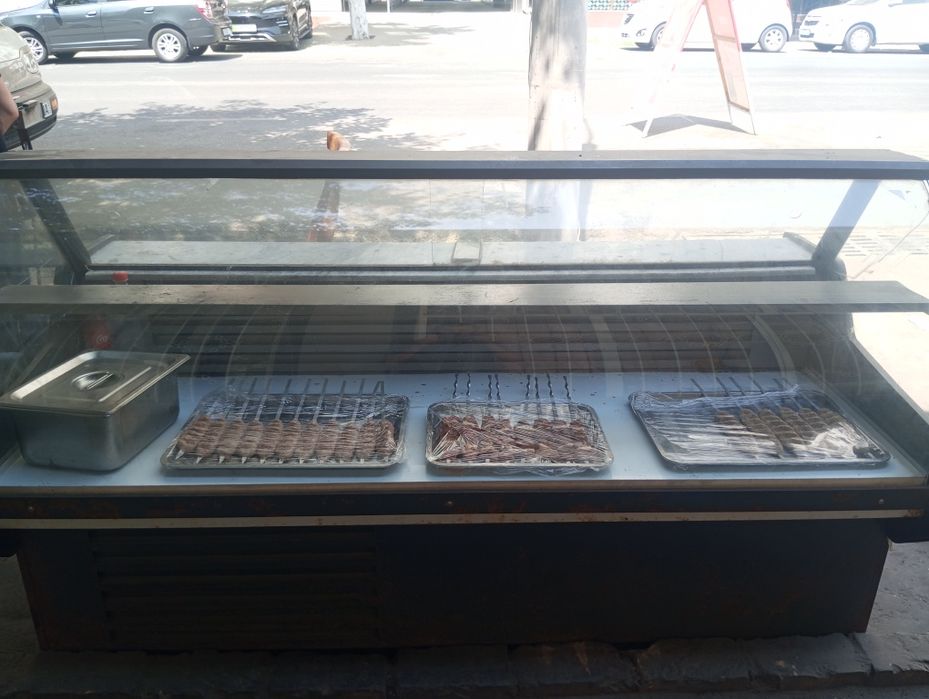 Холодильник витрина