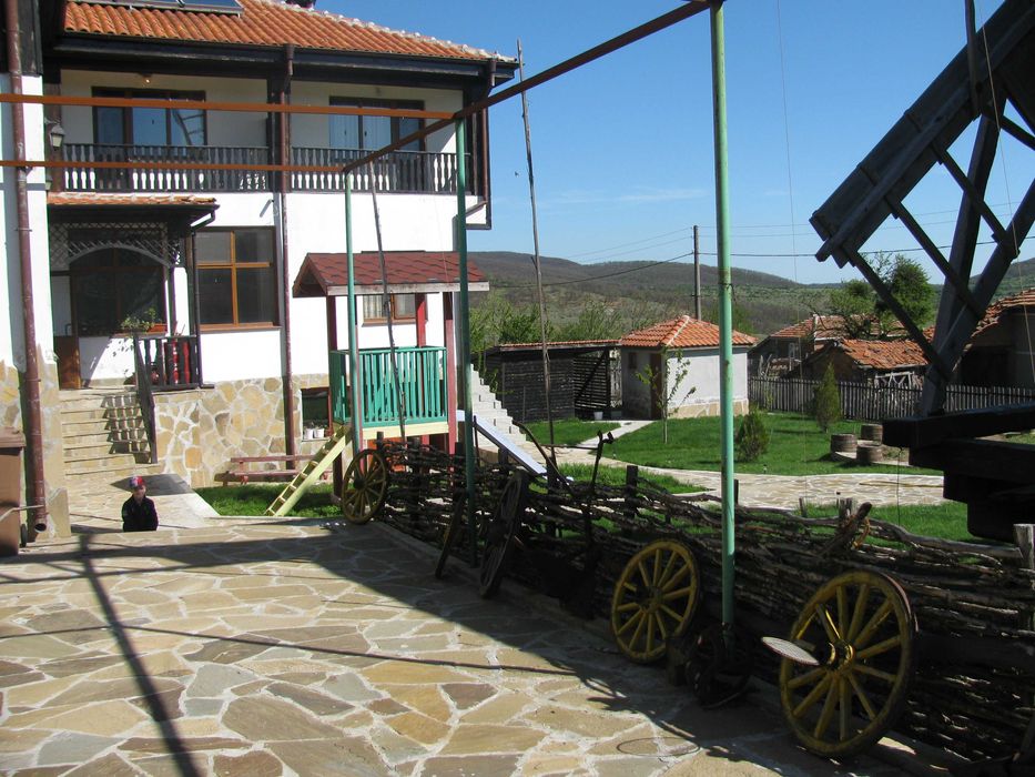 Къща за гости в с. Козичино /Еркеч/