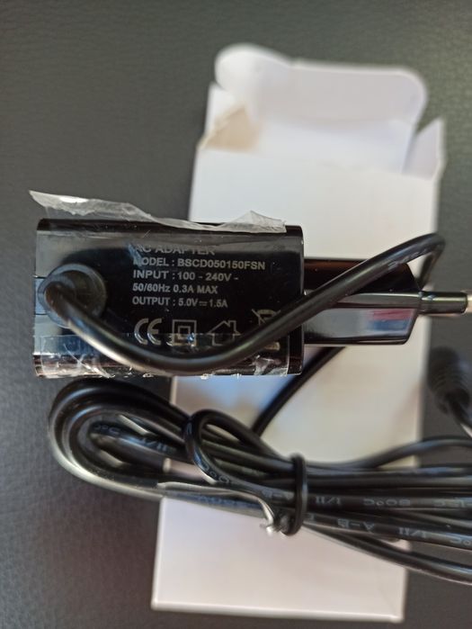 Продавам захранвания 12V