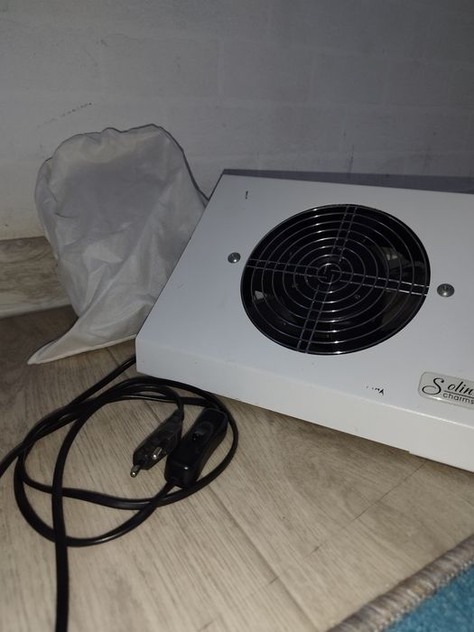 Продам пылесос для маникюра