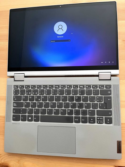 Lenovo IdeaPad Flex 5 - сензорен 2в1 лаптоп, i3/8GB/512GB