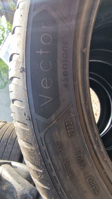Anvelope 245/45R18 marca Goodyear, DOT 2022,7 mm,M+S,All Season