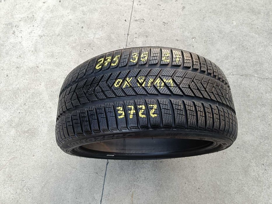 O anvelopa iarna 275 35 21 pirelli sottozero 3 profil de 8 mm