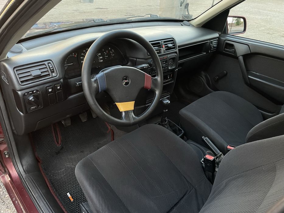 Opel Vectra A 1989