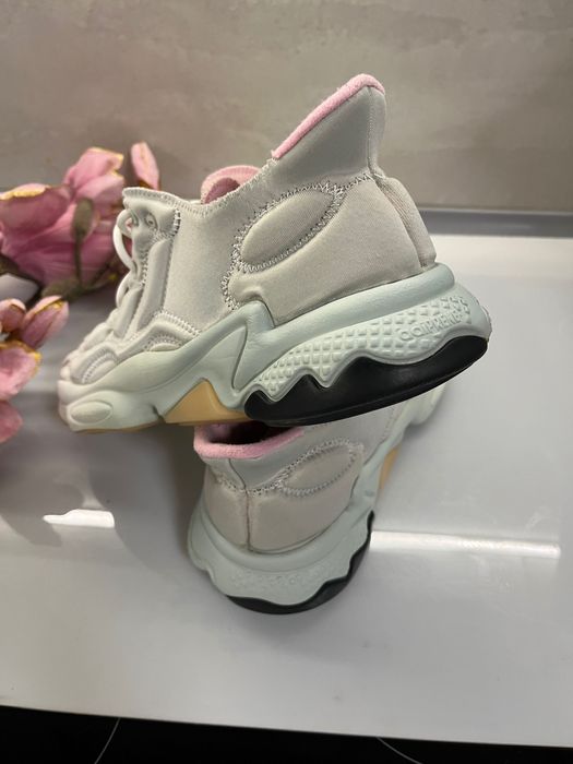 Adidas Ozweego Tech Дамски маратонки