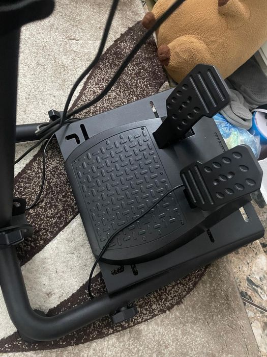 Volan Thrustmaster T80 RW Ferrari 488GTB pentru PlayStation 5 + suport