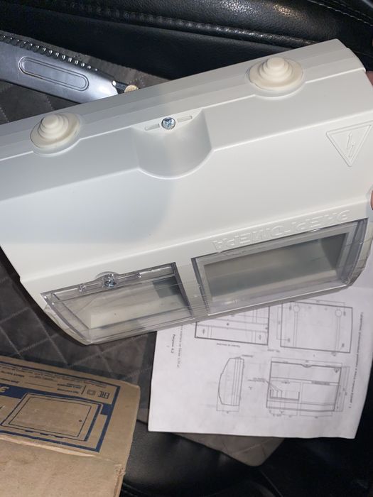 Шкаф пластиаовый под элептросчетчик