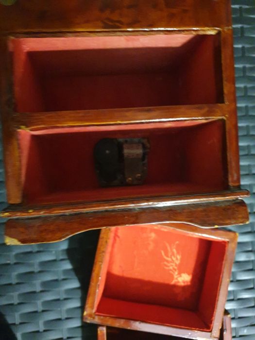 Cutie bijuteri si muzicala