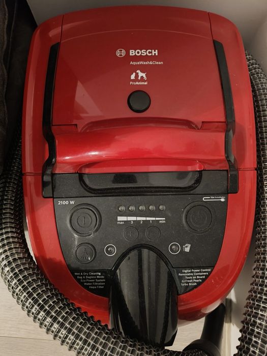Aspirator Bosch Aqua wash and clean