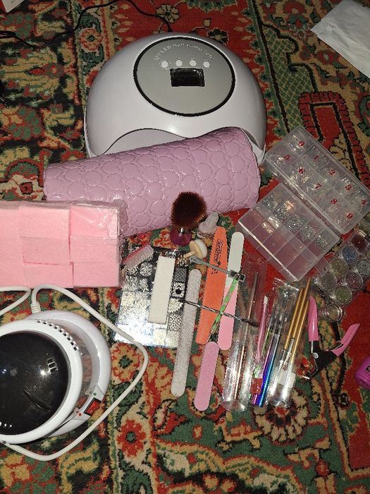 Manekur narsalari sotiladi