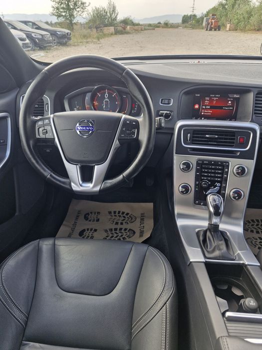 Volvo v60,Extra Full, an 2018,191cp