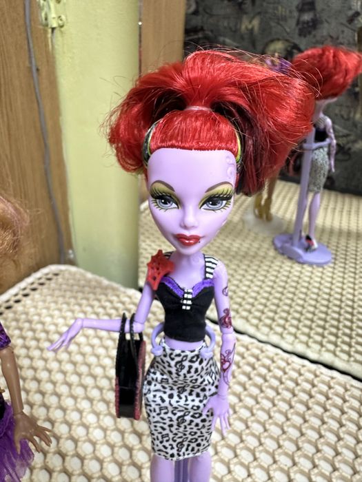 Продам  кукол монстр хай!