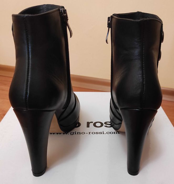 Дамски боти Roberto Botella