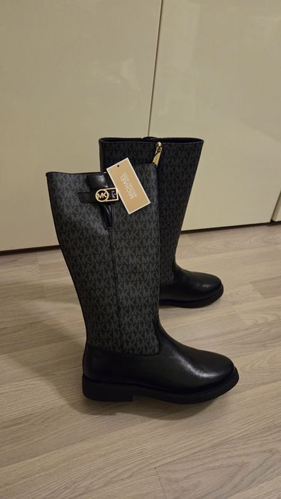 MICHAEL KORS оригинални нови ботуши 36