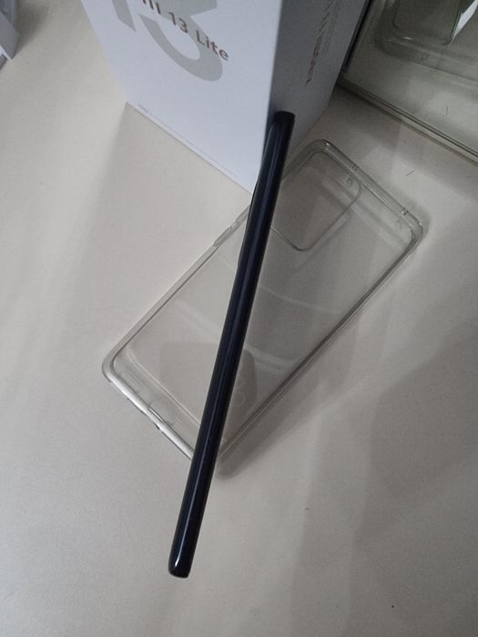 Продам Xiaomi 13 Lite 12/256gb.