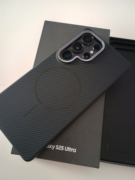 Vând SAMSUNG S25 ULTRA, full box, impecabil + husa + folie!!!