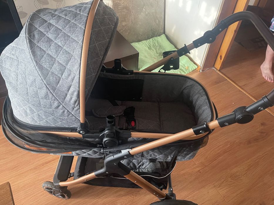 Продам Коляску belecoo.