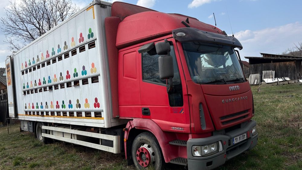 Camion apicol complet echipat