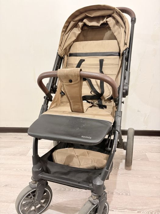Продам коляску tomix kelli
