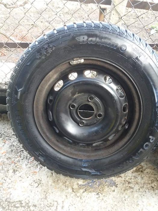 Зимни гуми с джанти 13цола debica/barum