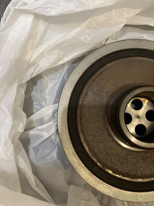 BMW f серия демпферна шайба