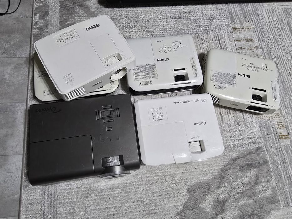 Проектора epson в отличном состоянии