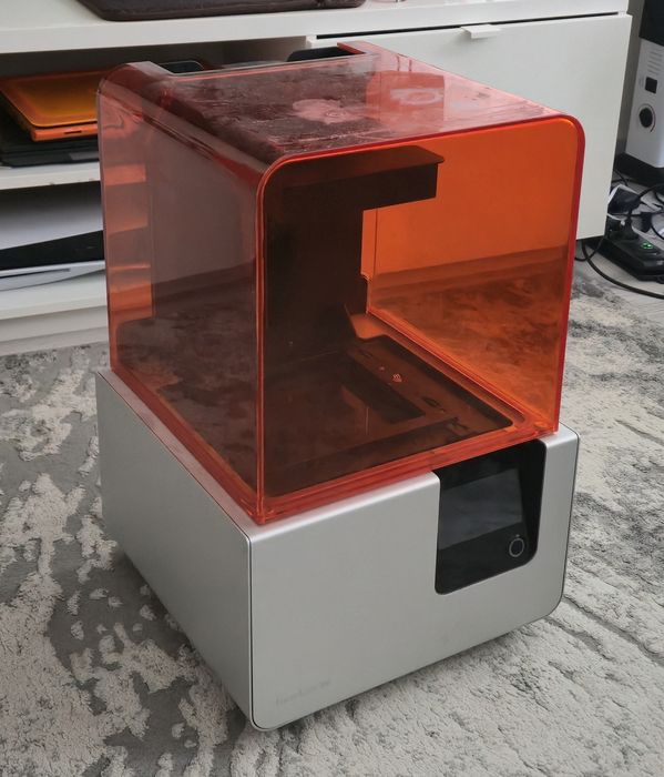 Imprimantă 3D Formlabs Form 2 (SLA cu rășină)