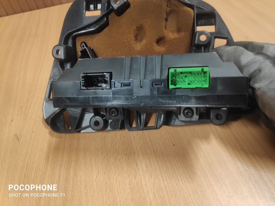 Display Volvo Xc 60 / Дисплей Волво ХЦ 60