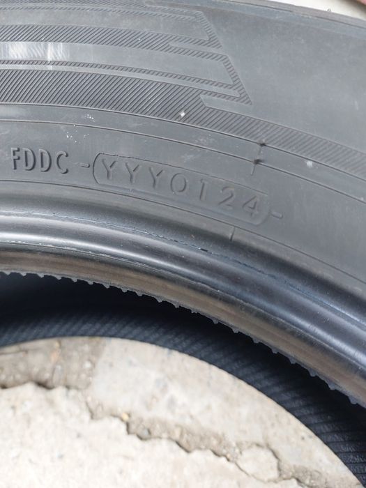 Anvelope Yokohama BluEarth XT AE61  235/60R18 103H