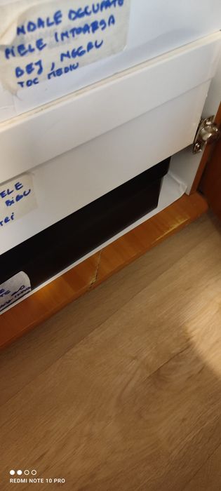 Vând  3 corpuri de dulap marca Lems
