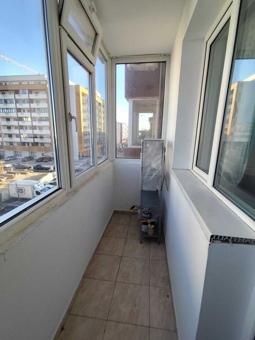 Închiriez apartament 2 camere utilat, mobilat, bloc 2016, 40 mp utili, decomandat, la 8 minute de metrou Berceni 370 euro