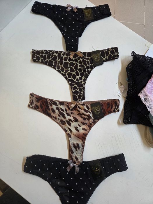 Нижнее белье трусы женский