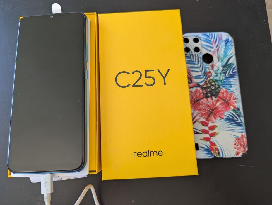Телефон Realme C25Y