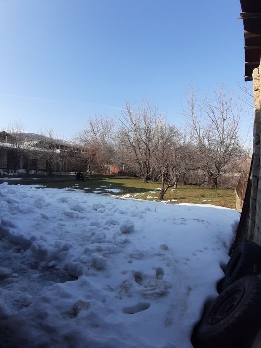 Charvoq dacha sotiladi srochna