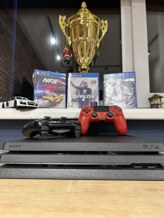 Продам 4 пс про с 2 джостиками