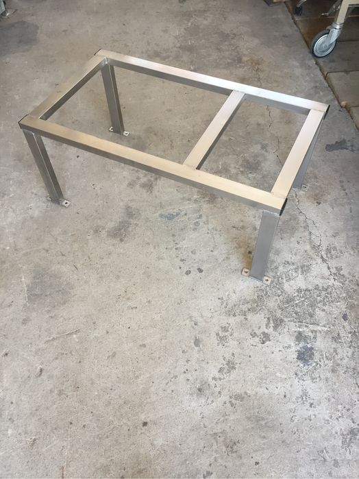 Стойки за климатици и термо помпи