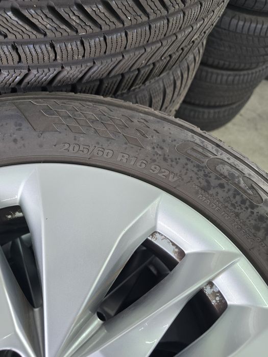 4 Броя 205/60/16 Kumho 2x6mm 2x5mm