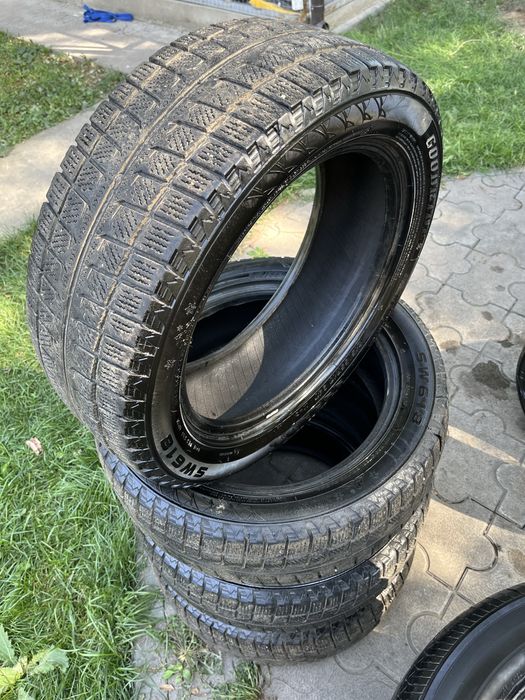 Продам зимние шины 215/55/17