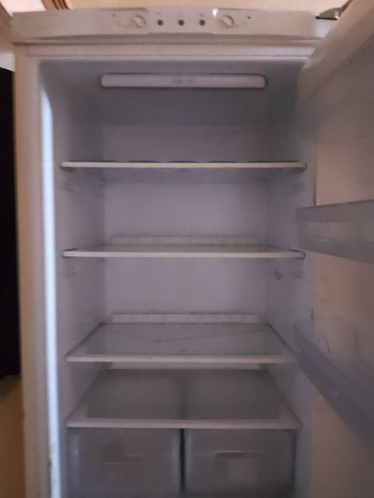 Хладилник Индезит