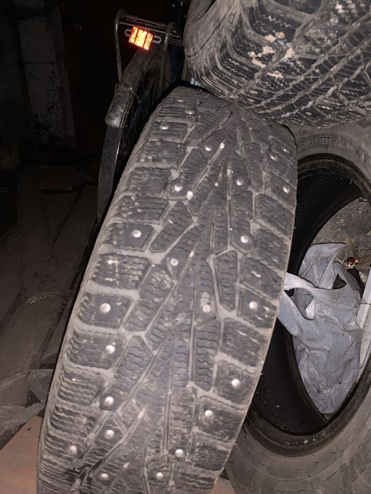 Продам зимнюю резину шипы