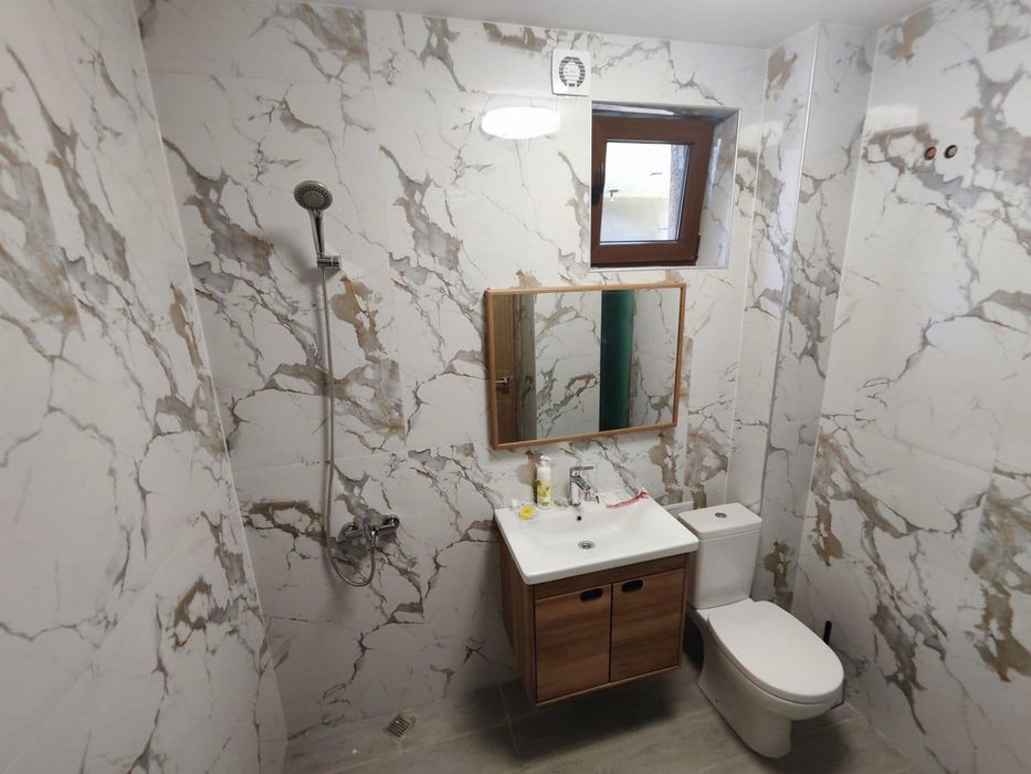 Дава се под наем Етаж от къща в Пловдив, Център - 110 кв.м за 900 € - Снимка #9