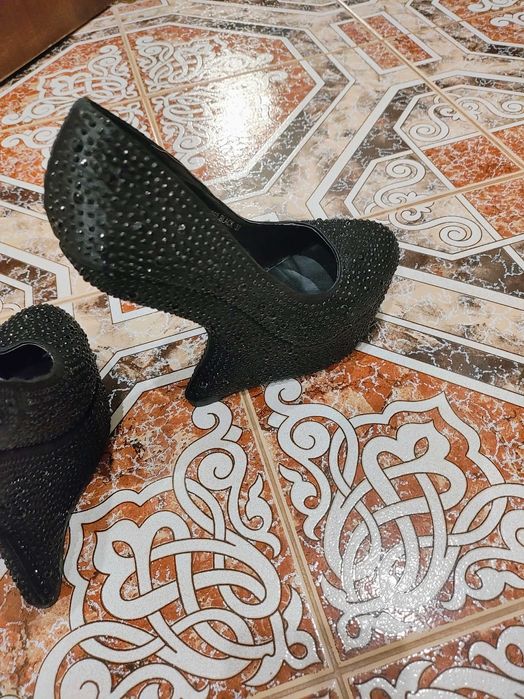 Обувки-зимни, летни, пролетни