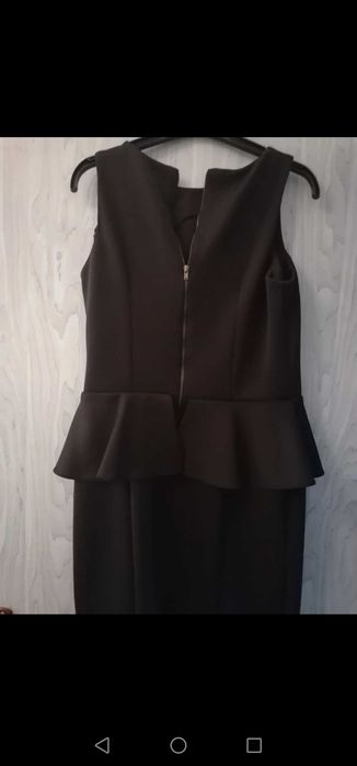 Rochie neagra cu peplum in talie