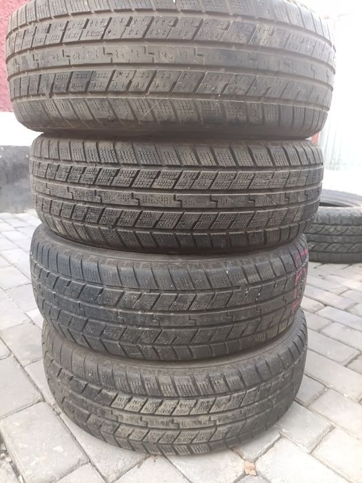Продам шины комплект на 15