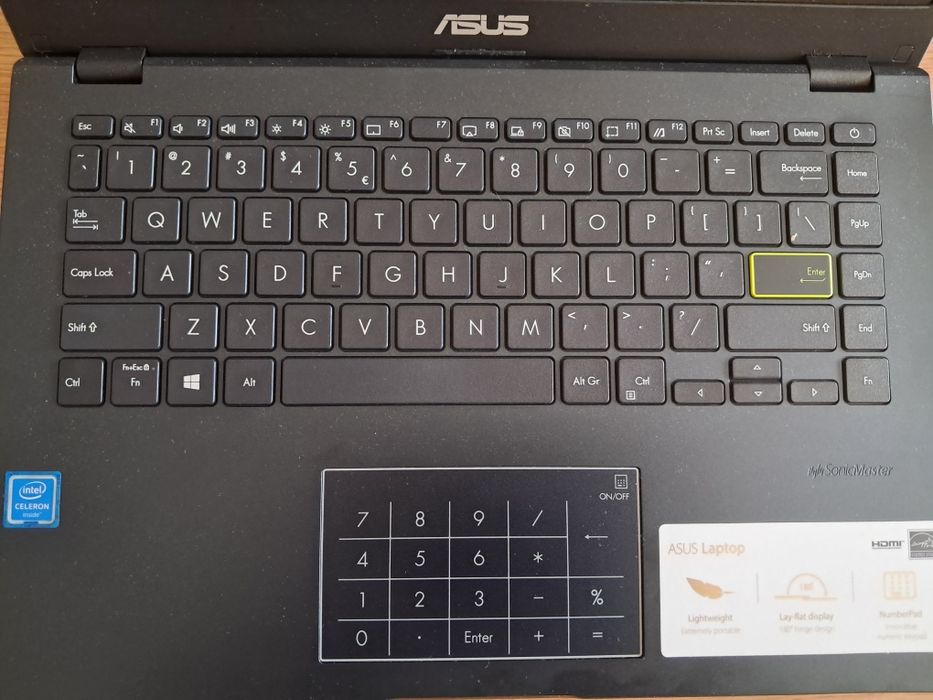 Laptop ASUS SonicMaster