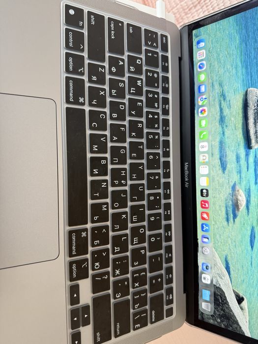 MacBook Air M1 13” (2020) в идеальном состоянии
