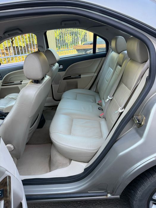 Vând Ford Mondeo