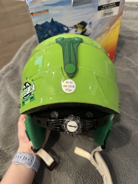 Горнолыжный шлем